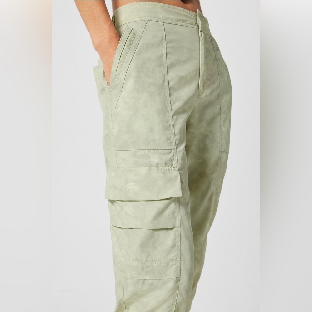 Fabletics Women Large Annie Dried Sage Tie Dye Texture Nylon Cargo Joggers - Picture 3 of 16